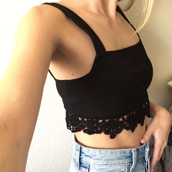NWOT Kendall + Kylie Black Lace Crop Top - Picture 3 of 7